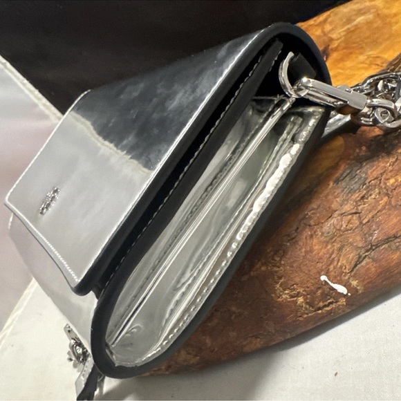 Tory Burch Robinson Mirror Metallic Silver Patent Leather Chain Strap - Picture 6 of 13